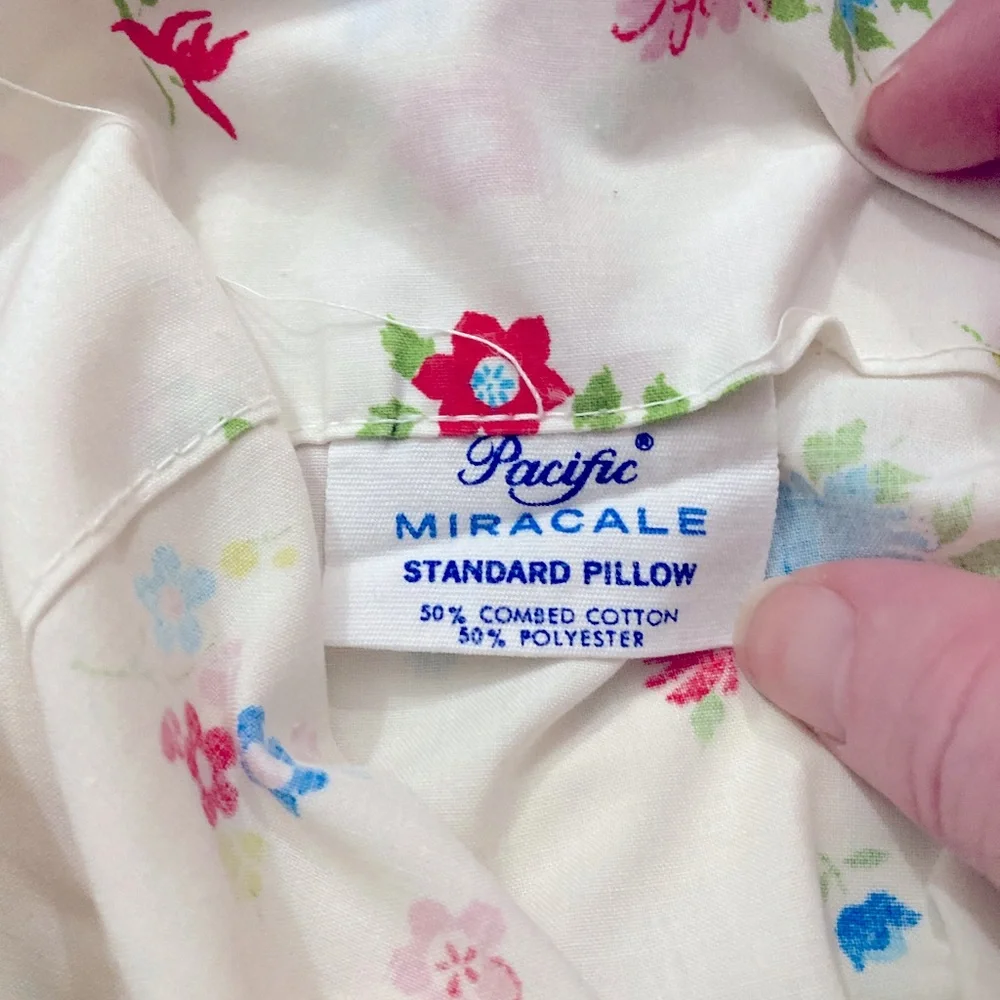 Vintage Floral Pillow Case Set of 2 Retro 70s Pacific Miracle‎